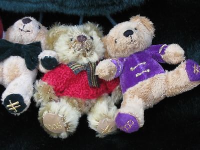 Harrods Collectible Backpack with 4 Christmas Bears | Jadees