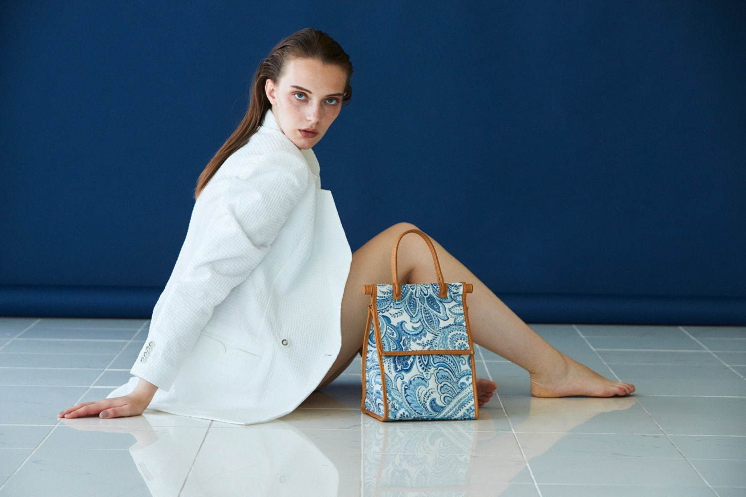 ア ヴァケーション20年春夏新作、人気トート「タンク」にペイズリー柄