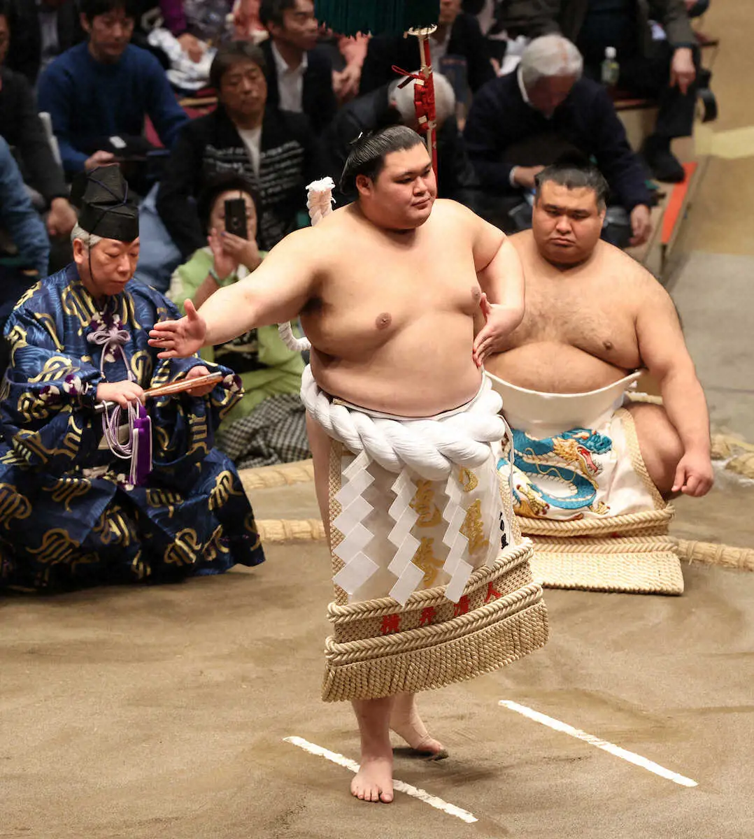 大相撲初場所11日目＞横綱土俵入りを披露する大の里（撮影・西海健太郎