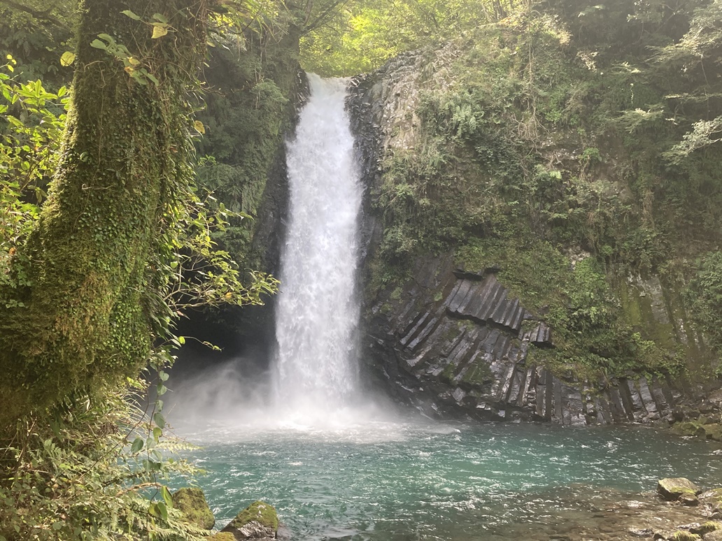 美しくも恐ろしい名爆「浄蓮の滝」。伊豆天城に伝わる女郎蜘蛛の伝説と