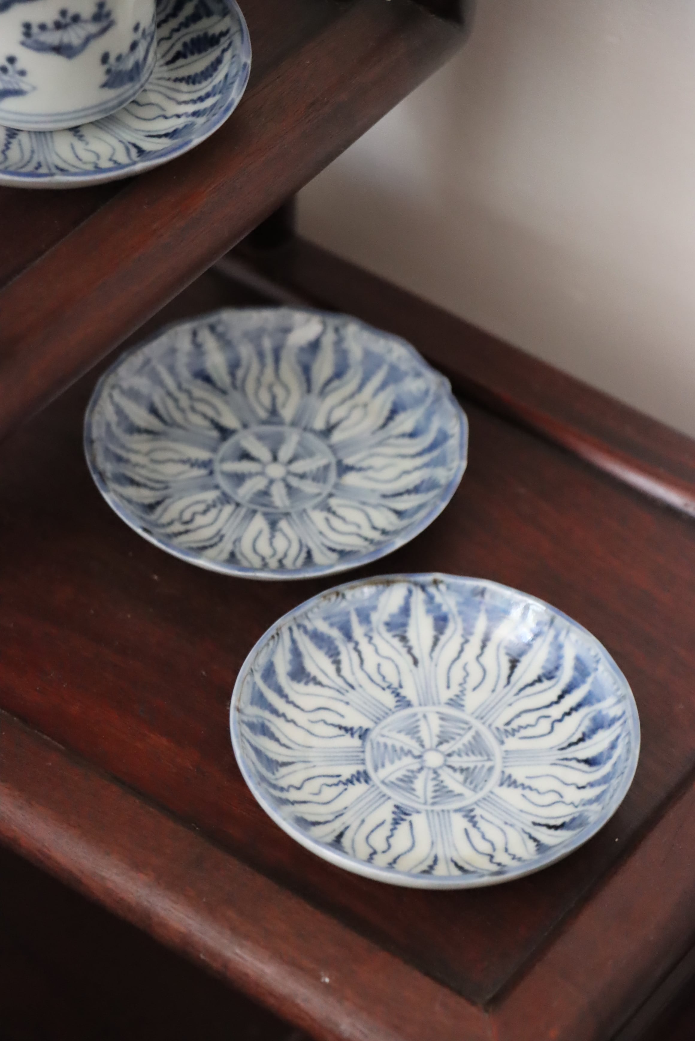 覗き猪口 古伊万里 染付 桐文 | (有)新原美術