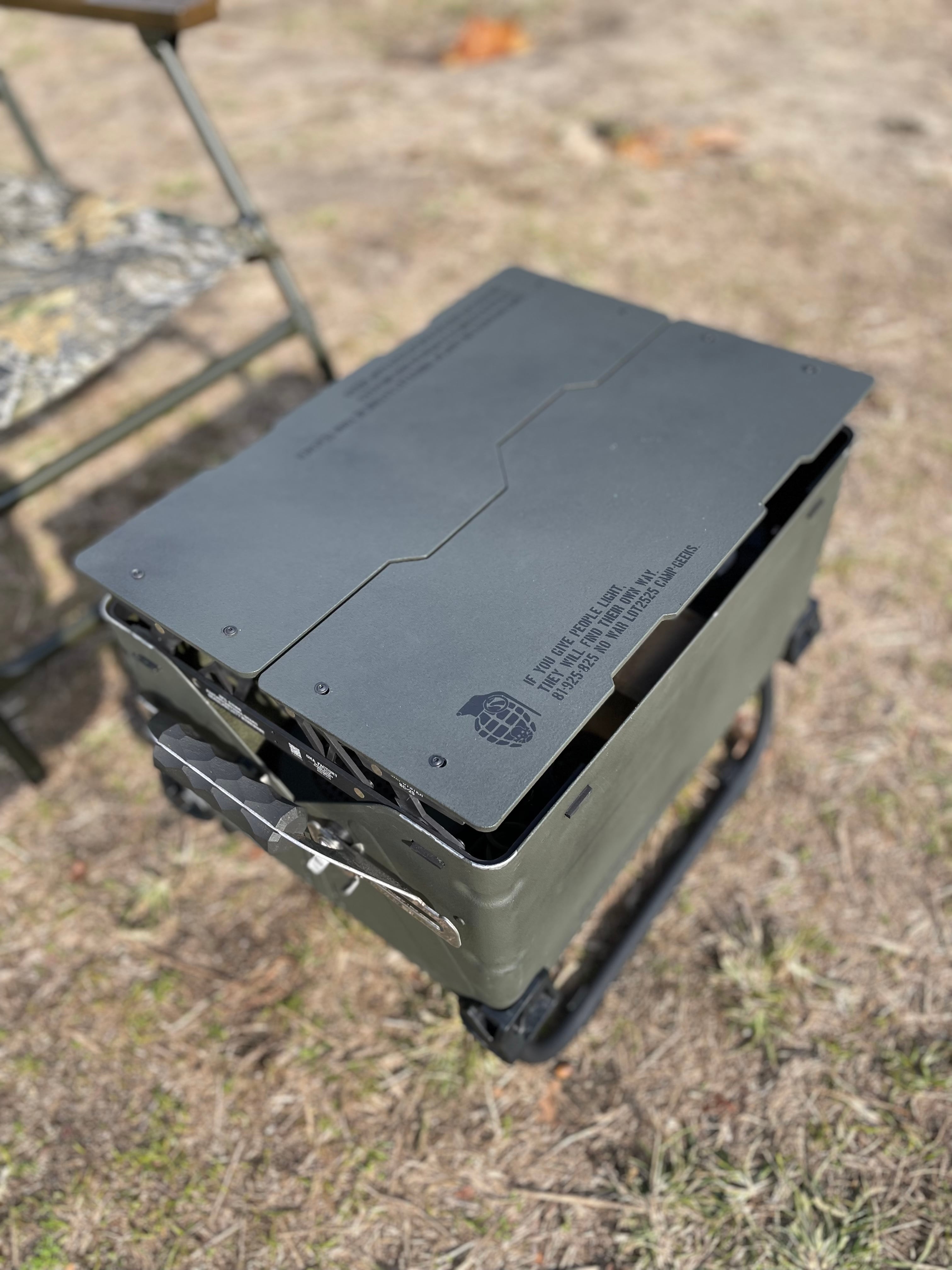 OMA.FACTORY×CAMP GEEKSコラボ　シェルコン25 天板 OMA.SC-25TOP TYPE GEEKS>~OMA.FACTORY×CAMP GEEKS~ | CAMP GEEKS