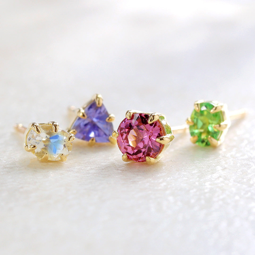 ビズー公式】ロイヤルブルームーンストーン K18(18金) PT ピアス(片耳