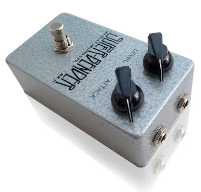 Buzz the Fuzz - all about Tone Bender: Manlay Sound - Super Bender