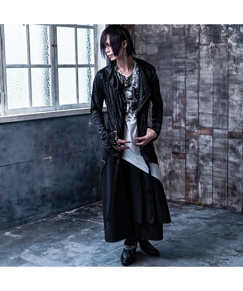 CIVARIZE（シヴァーライズ）の「『CIVARIZE』変形ポリエスウェード