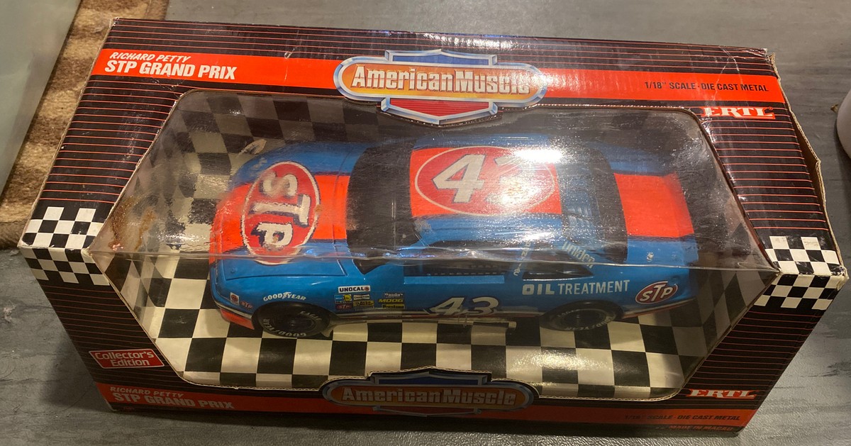 NASCAR Richard Petty STP Grand Prix #43 ERTL American Muscle 1:18