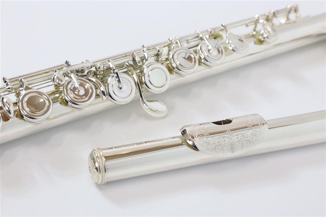 高価買取】美しい彫刻が魅力的な〈アルタス〉限定モデル A1007ZEを