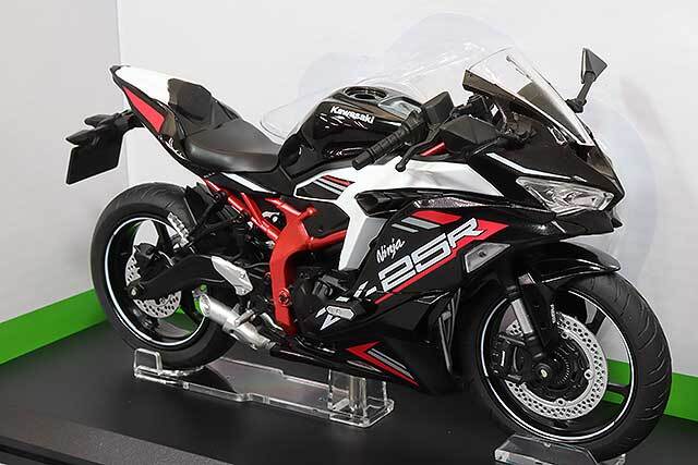 青島文化教材社 スカイネット 1/12 カワサキ ニンジャ ZX-25R