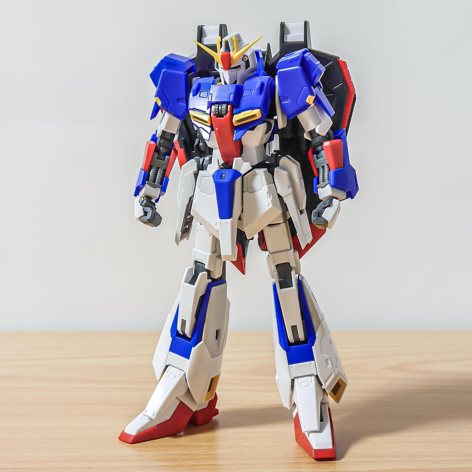 12月再販】ガンプラ史上もっとも壊れやすいと言われる変形ギミックが