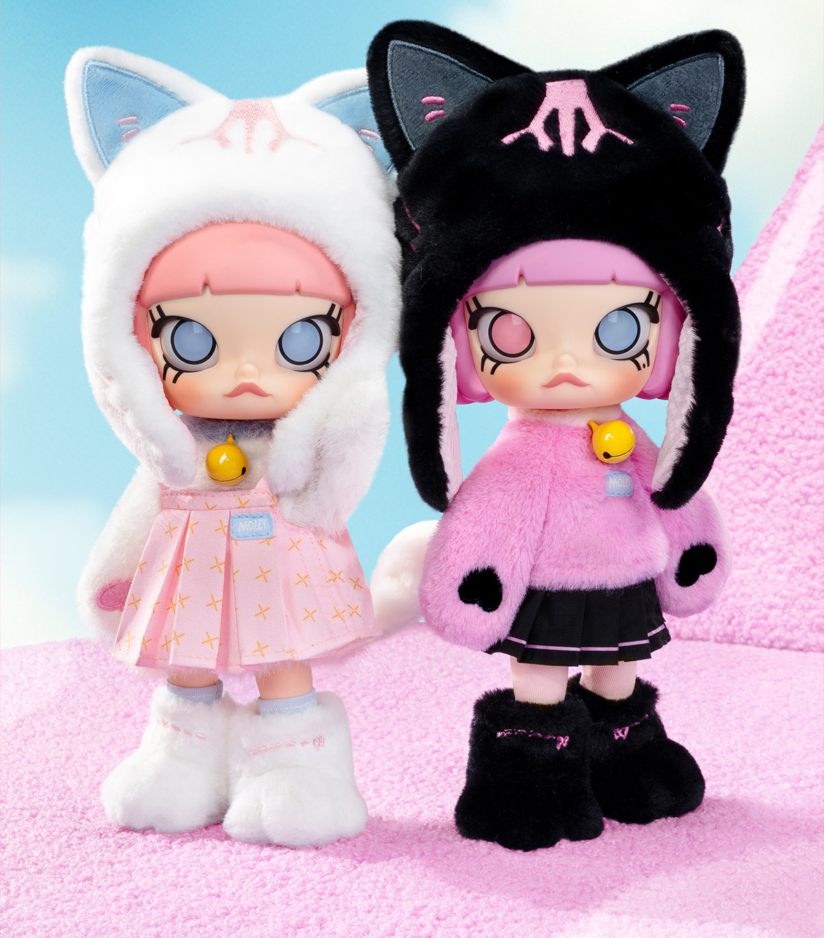 MOLLY Peekaboo 1/8 Action Figure - POP MART (Japan)