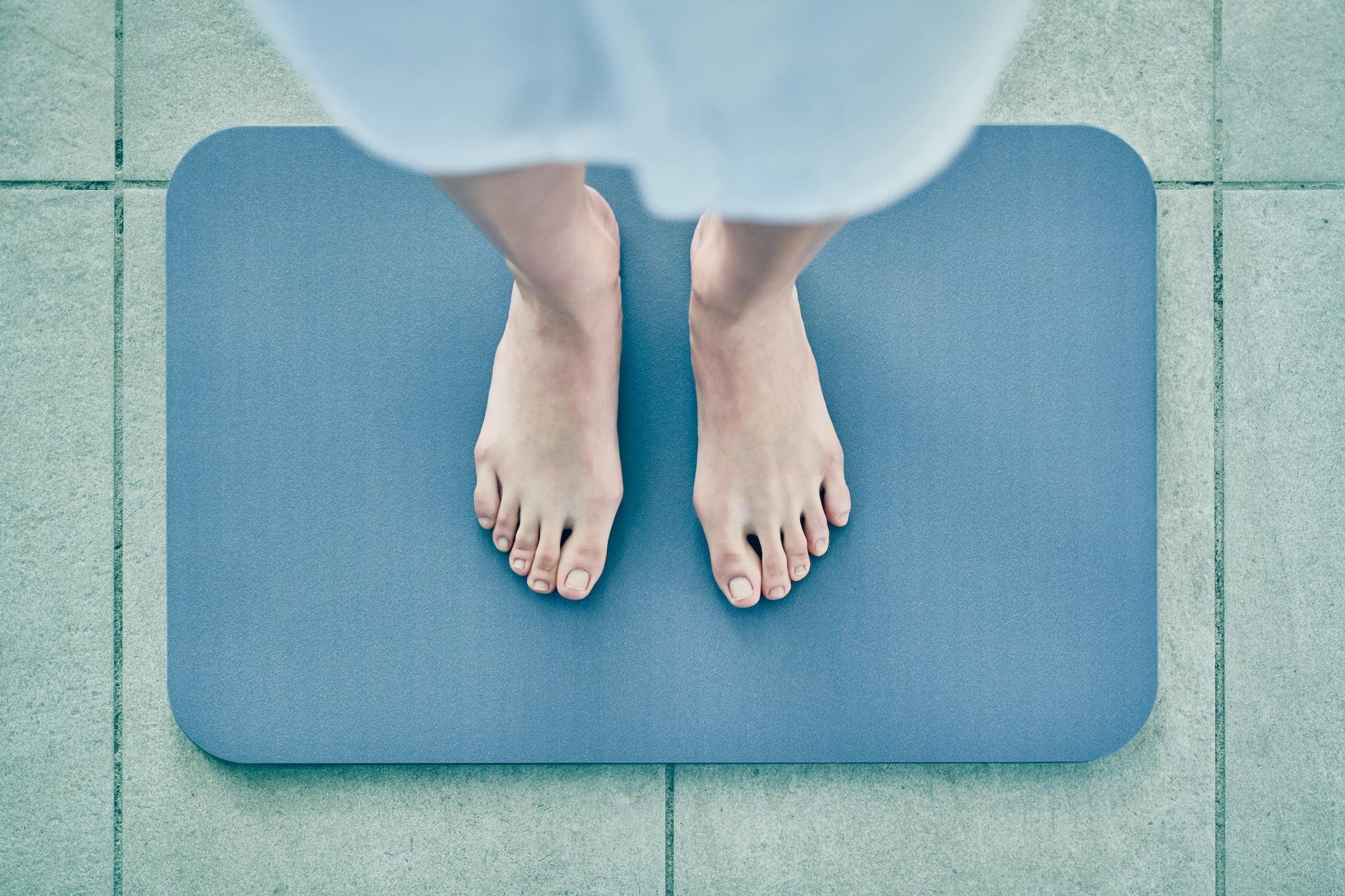 体重測定できるバスマット「スマートバスマット」がエディオン300超の