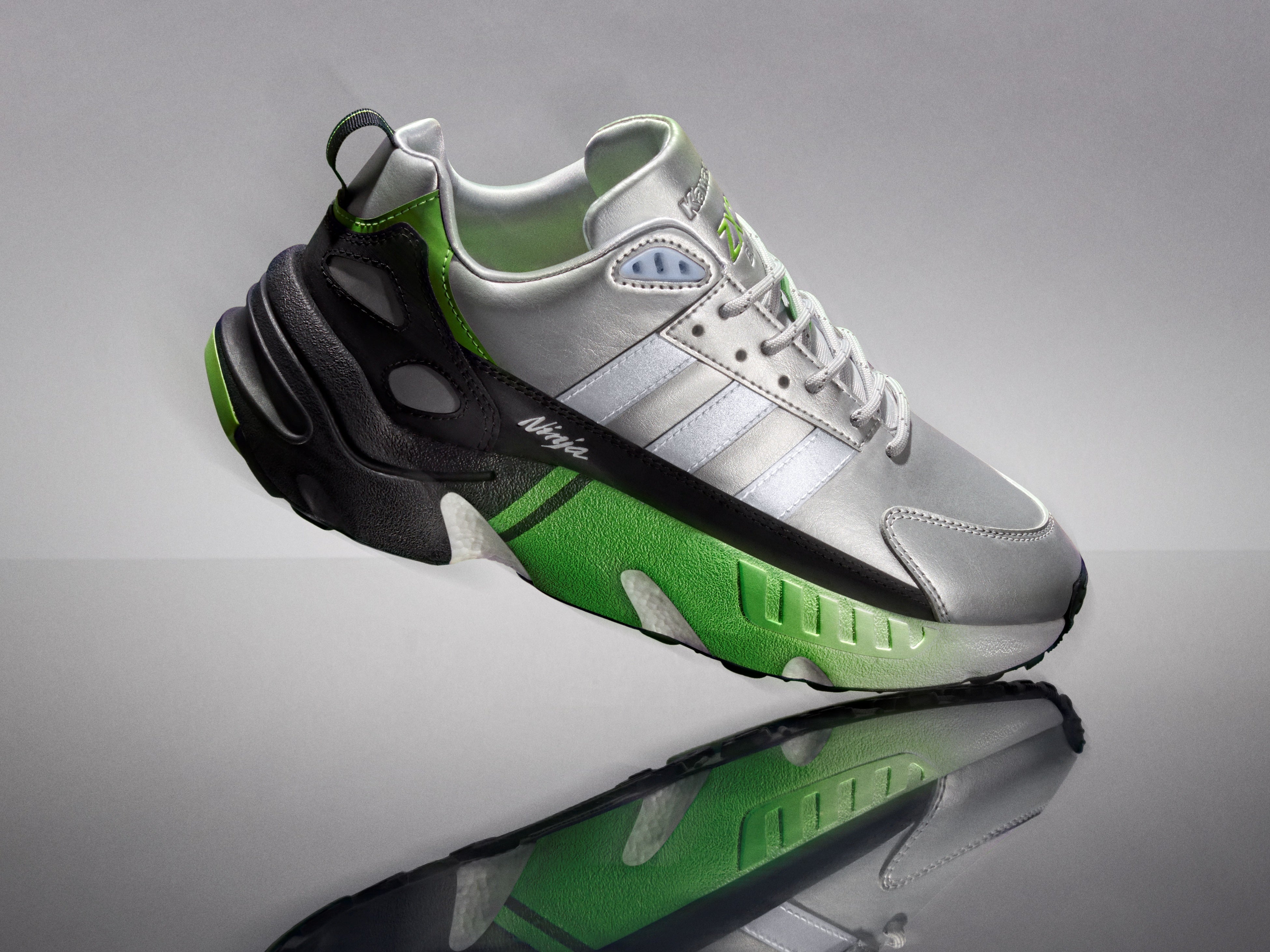 カワサキとアディダス オリジナルス のコラボレーションが再び実現