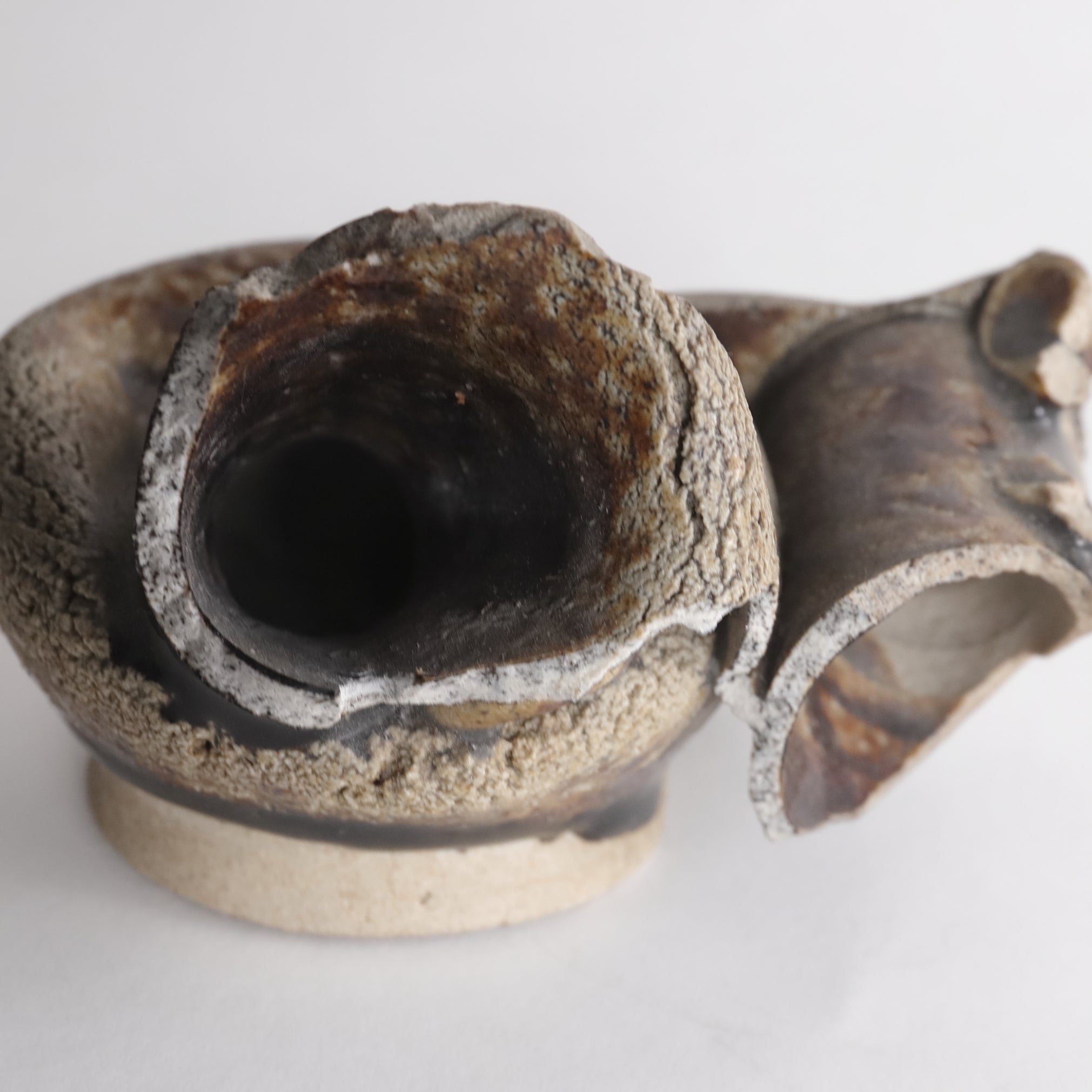 鎌倉時代 古瀬戸 破れ壺（1185–1333 CE） | 入蘆花（ロカニイル）