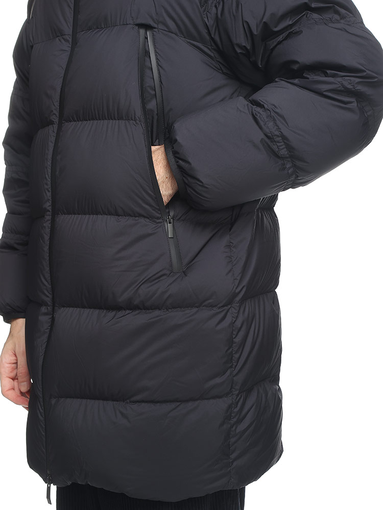 MONCLER (モンクレール) ワンポイント フルジップ ダウンコート ダウン