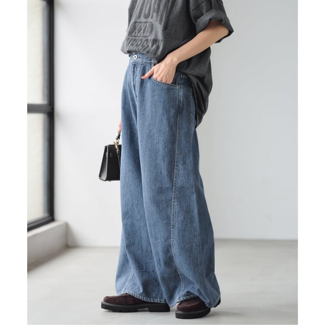 フレームワーク FRAMeWORK ≪≫バレルフォルムデニムパンツ （ブルー