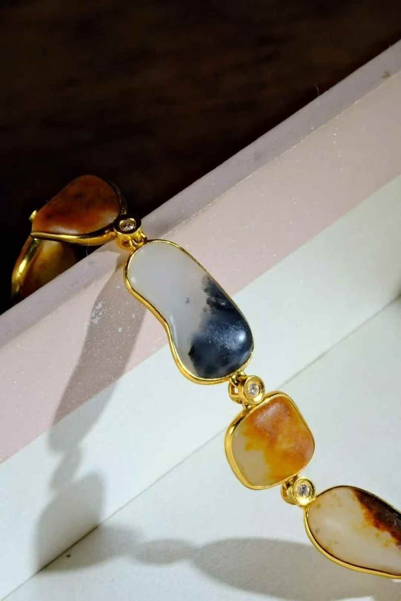 1218732 和田玉籽料原籽手串