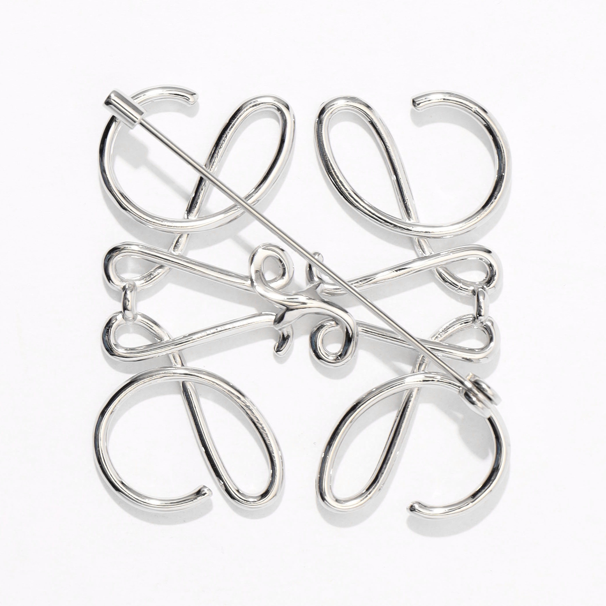 LOEWE アナグラムブローチ｜トゥモローランド 公式通販