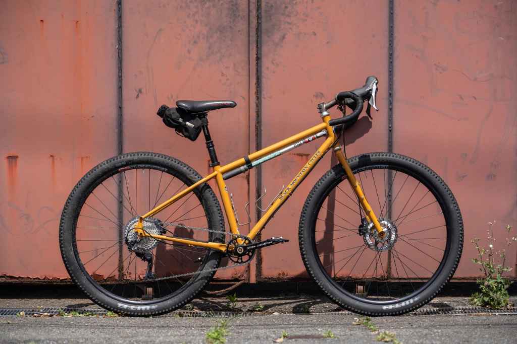 BLACK MOUNTAIN CYCLES* la cabra V1 frame set (peanut butter