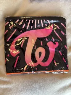 2026年最新】twiceブランケットの人気アイテム - メルカリ