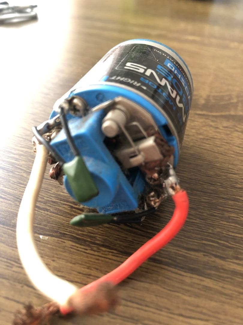 KYOSHO 480 ブラシモーター 約40年前のモーターです。 Amazon.co.jp: 京商 ル・マン 480 ゴールド ブラシレスモーター 21.5T