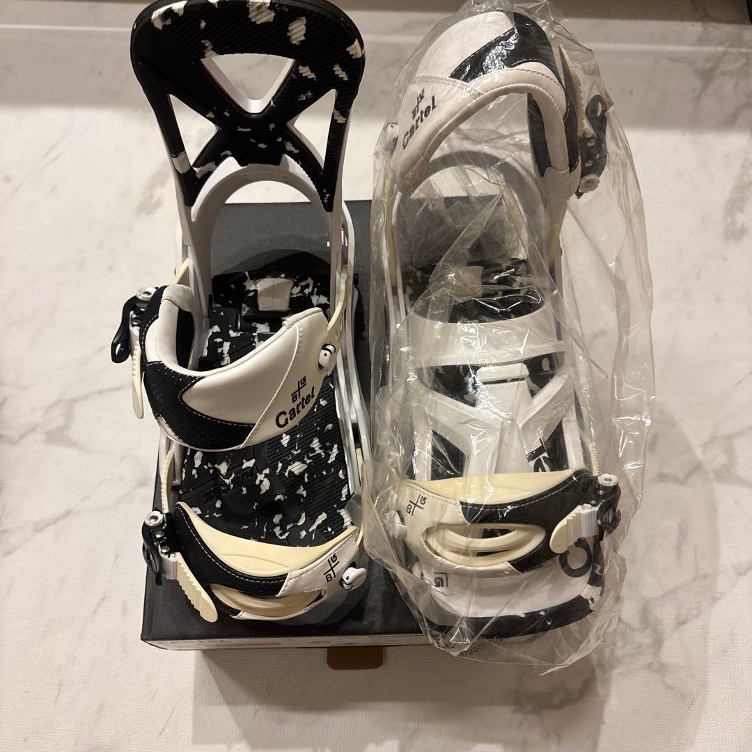 Burton Cartel Mサイズ ホワイト ビンディング