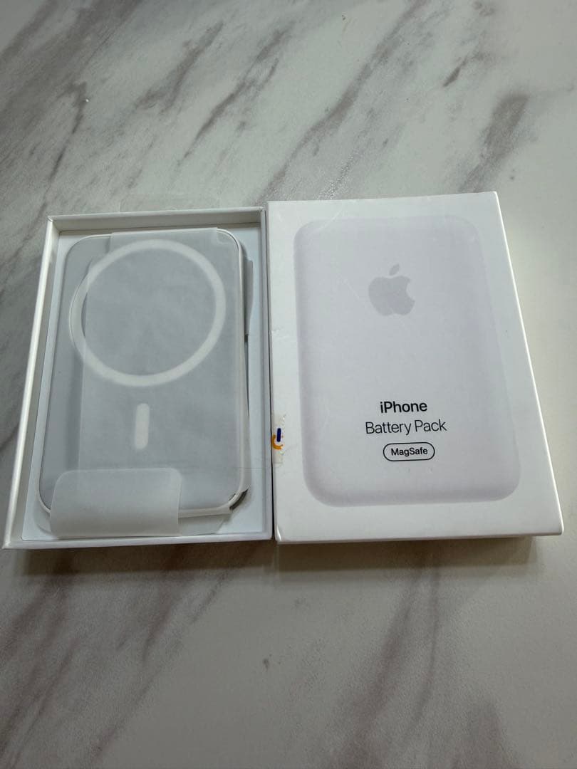 【美品】Apple iPhone Battery Pack ※値下げ中 Apple MagSafe Battery Pack for iPhone 12/12 mini/12 Pro/12 Pro Max
