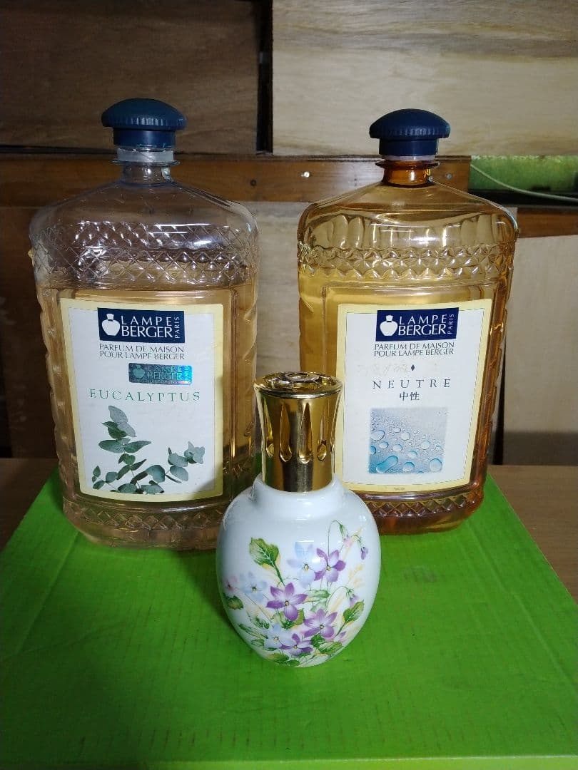 フランス製 ランプベルジェ　芳香器とオイル 2L ユーカリ と薄め液2L