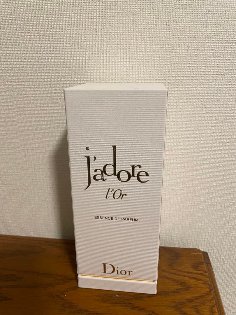 Dior エッセンス ドゥ パルファン