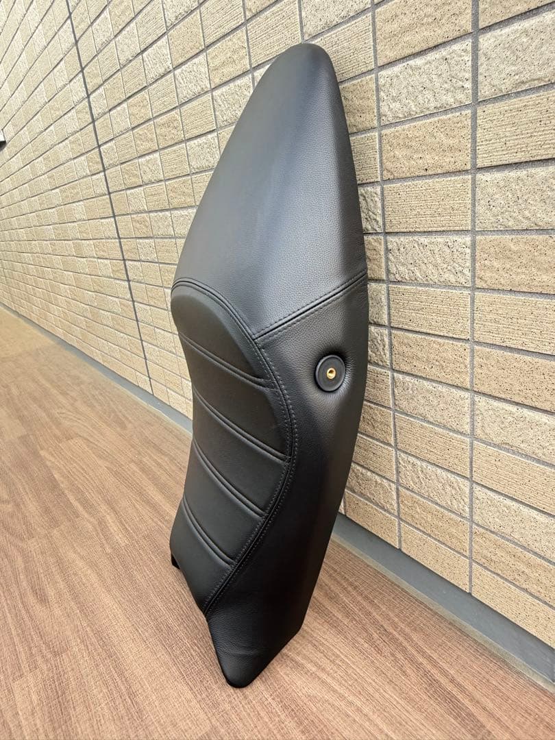 DUCATI 純正 Dieselシート [59521591A] - メルカリ