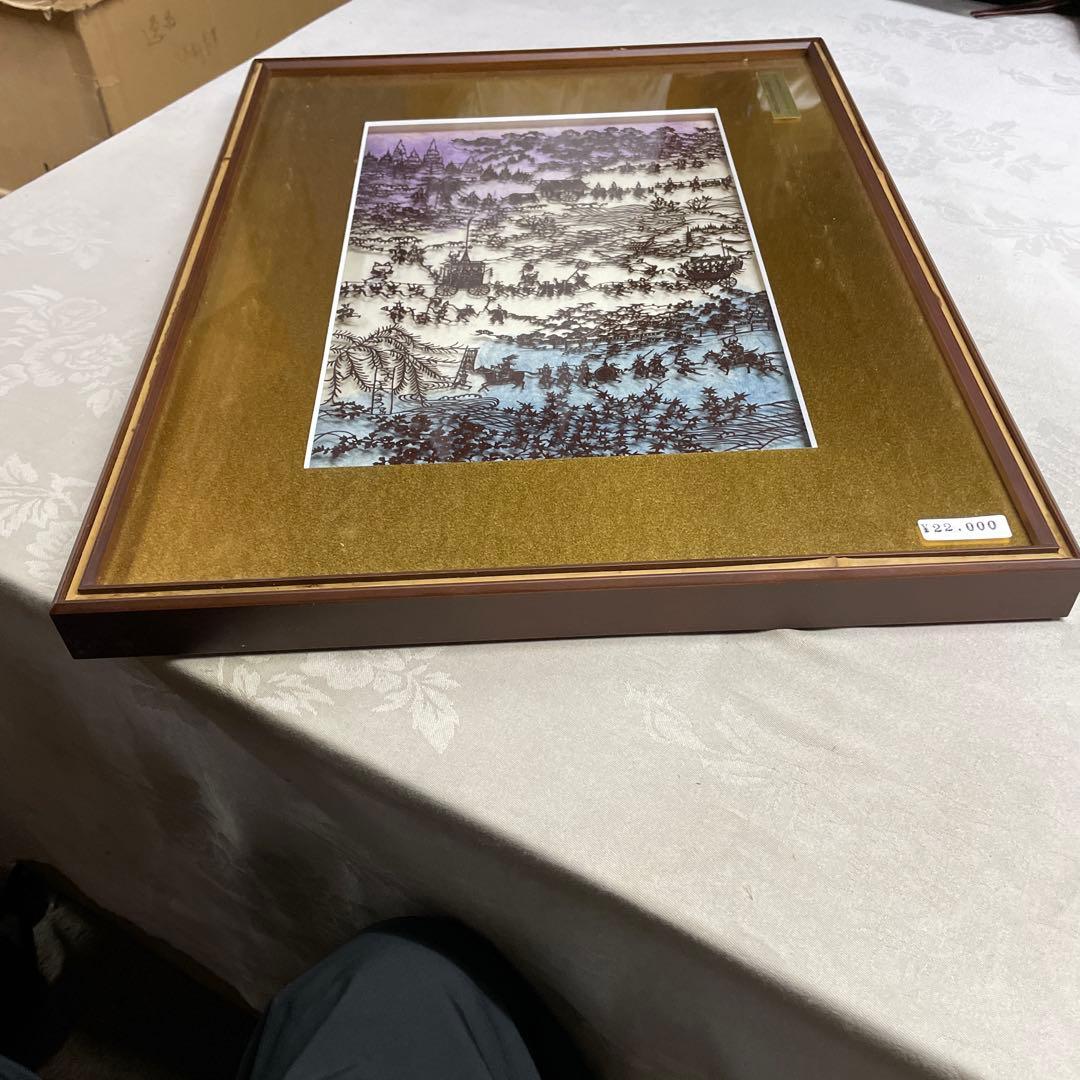 切り絵作品 歴史的風景 伊勢型に型絵彫の額にはいて居ます。