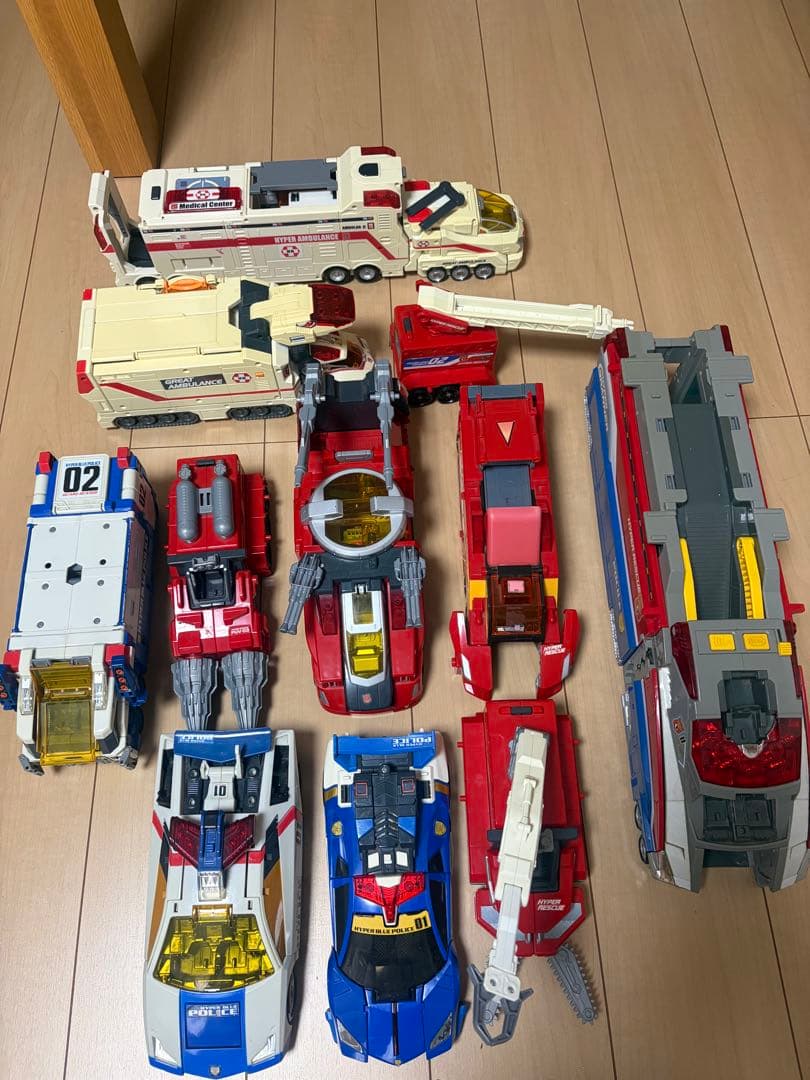 トミカ ハイパーレスキュー　まとめ売り トミカ ハイパーレスキュー まとめ売り 救急車 - メルカリ