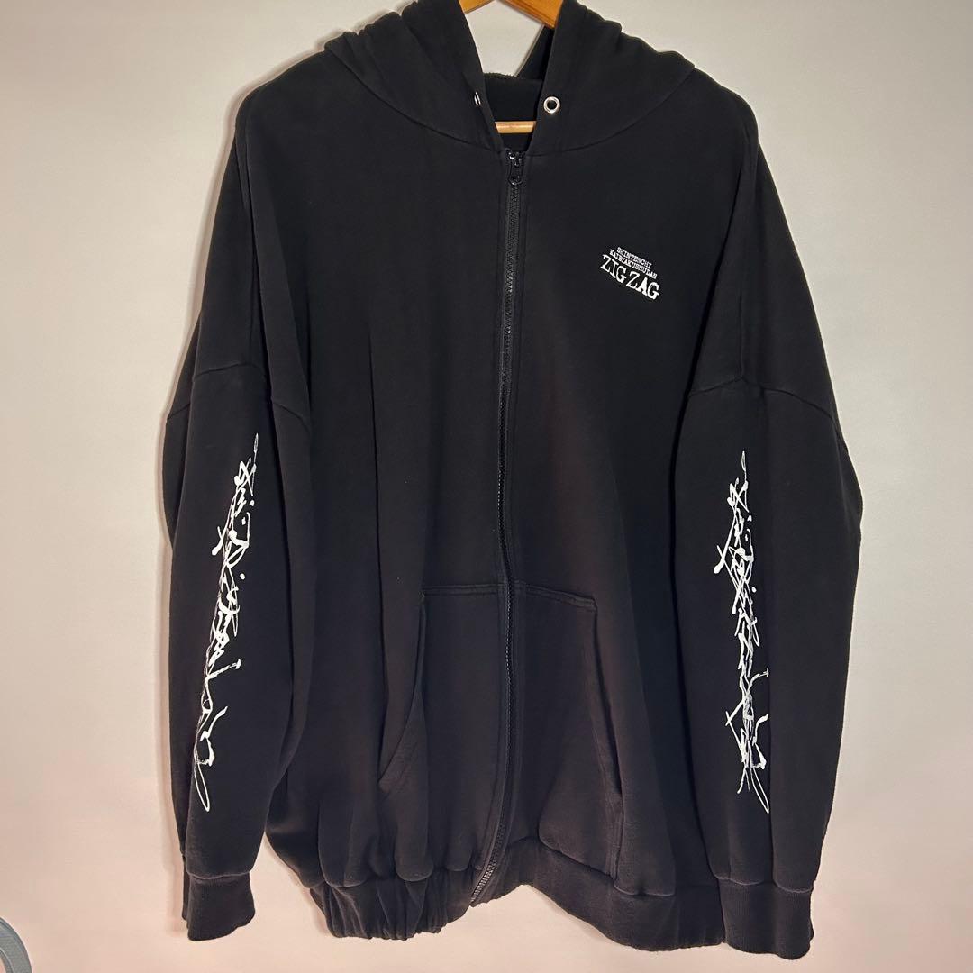 真天地開闢集団ジグザグ　パーカー　(クリーニング済)最終値下げです。