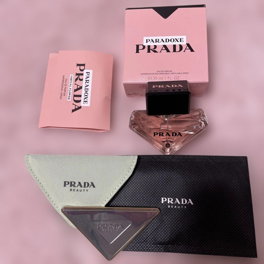 ノベルティ付き プラダビューティ パラドックス ミラー ノベルティ サンプル付き