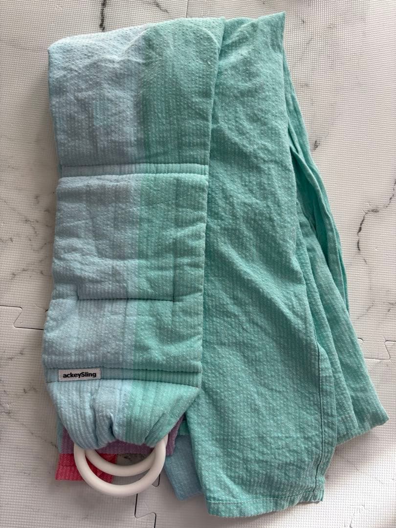 美品　あっきースリング　nicoBaby マカロン