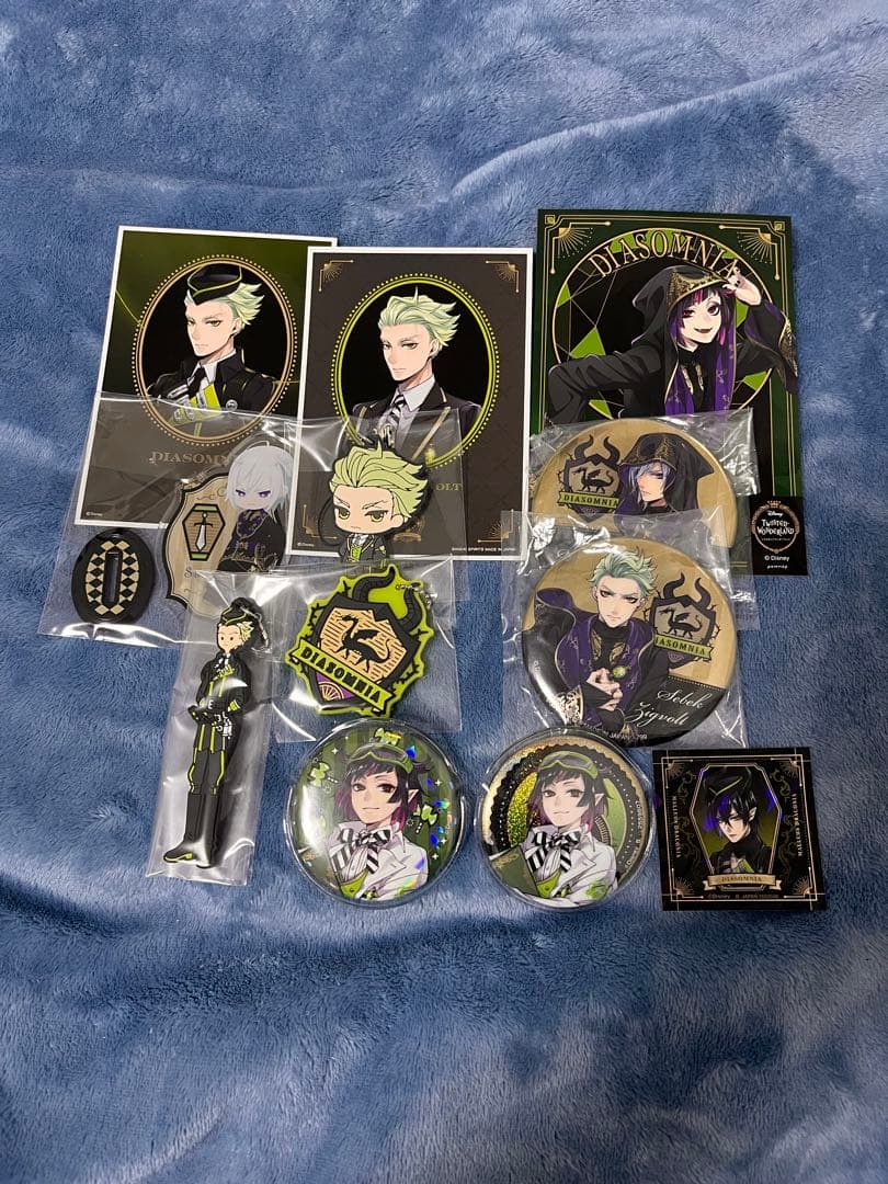 ツイステ ディアソムニア寮まとめグッズ売り - メルカリ