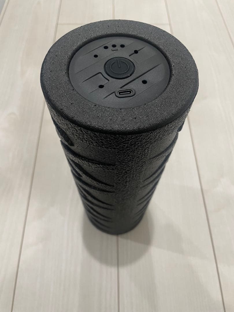 電源ボタン付き筋膜ローラー 黒