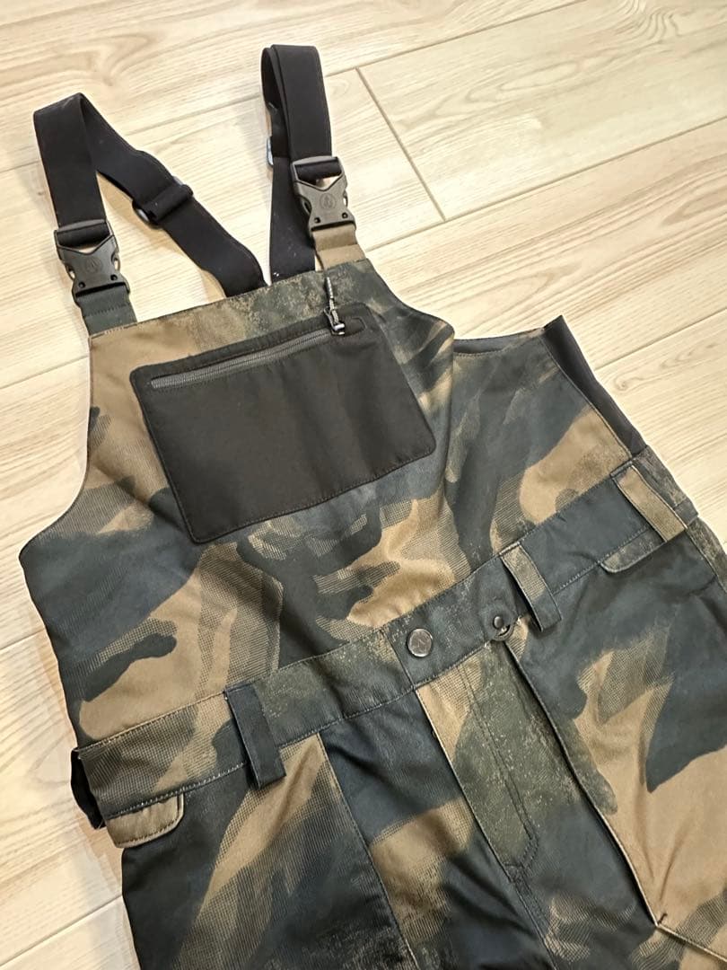 VOLCOM オーバーオールウェア　迷彩柄