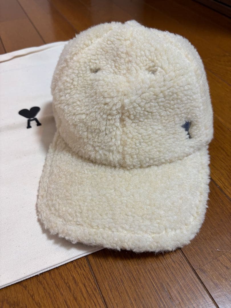 日本未入荷⭐︎激レア⭐︎アミパリス　ami Paris ボアロゴキャップ　ホワイト