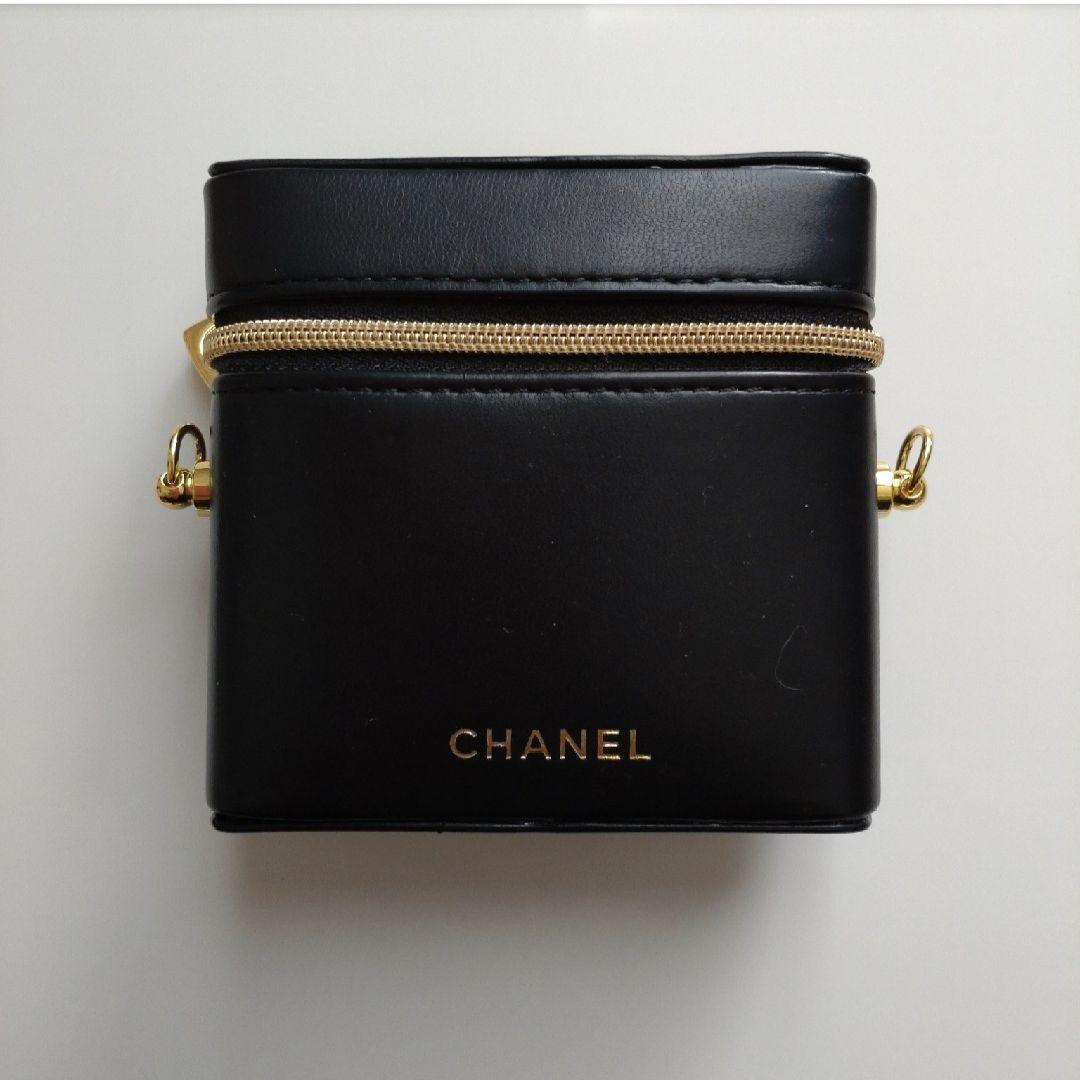 CHANEL ノベルティ チェーン付リップケース