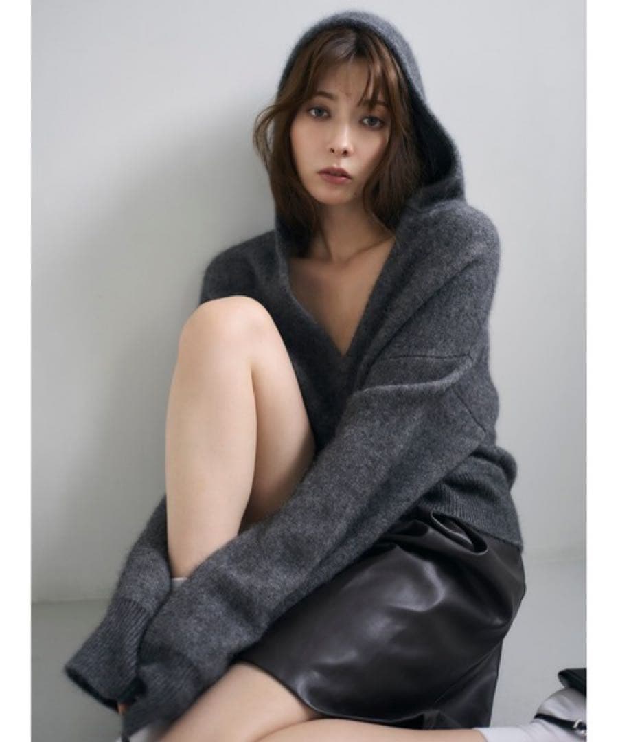 fray i.d ショートニットフーディー