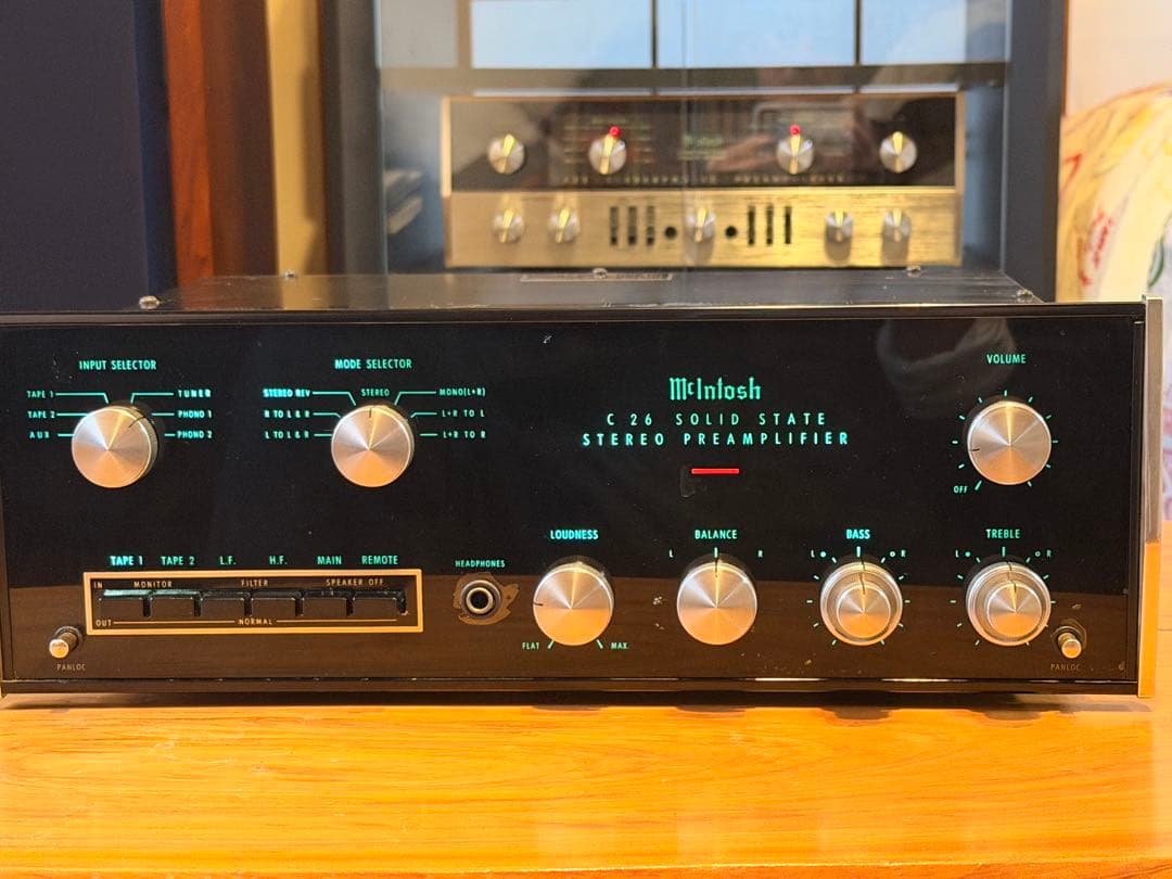 McIntosh マッキントッシュ C26 プリアンプ　最終値下げ McIntosh マッキントッシュ C26 プリ/コントロールアンプ - 中古