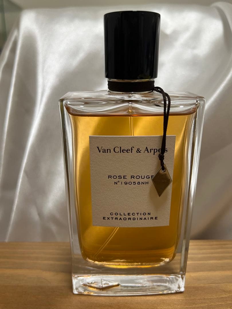 ヴァンクリフアーペル　ローズルージュ　箱無し