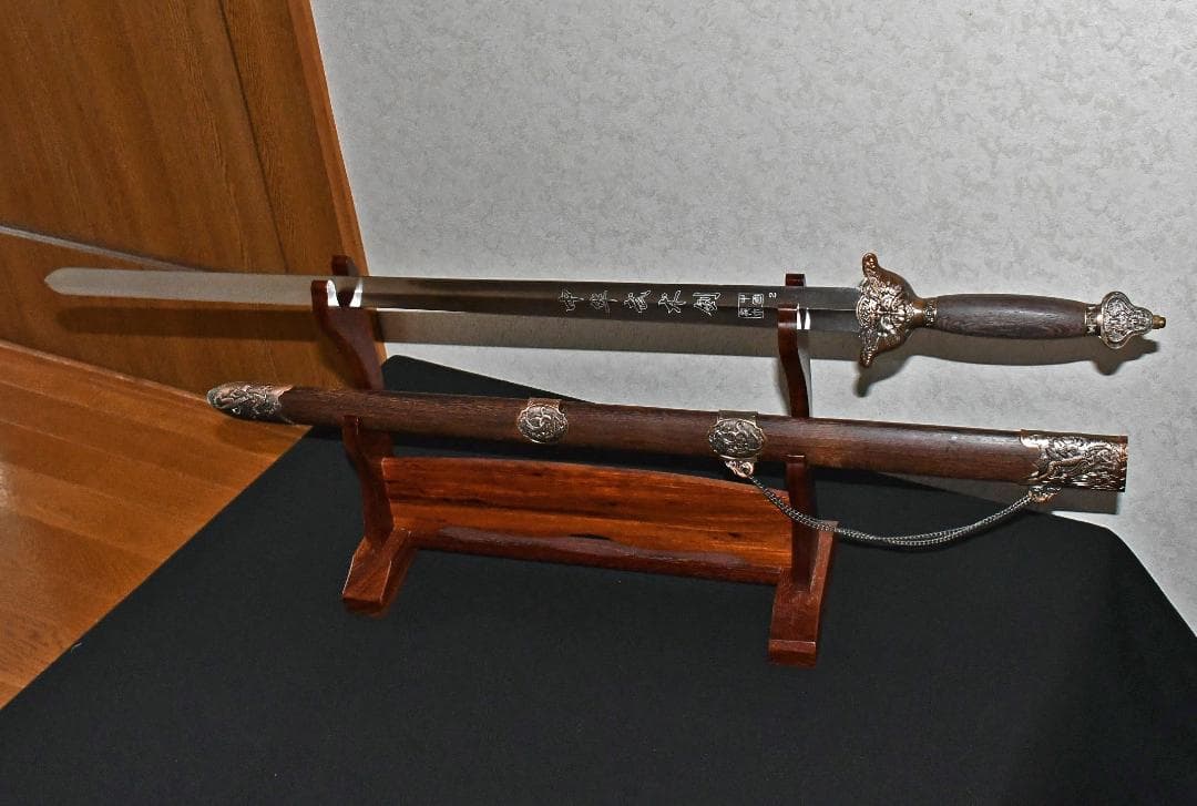 模造刀　剣　諸刃　コスプレ