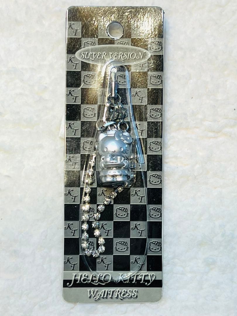 激レア‼︎ ハローキティ　 SILVER VERSION ウェイトレス