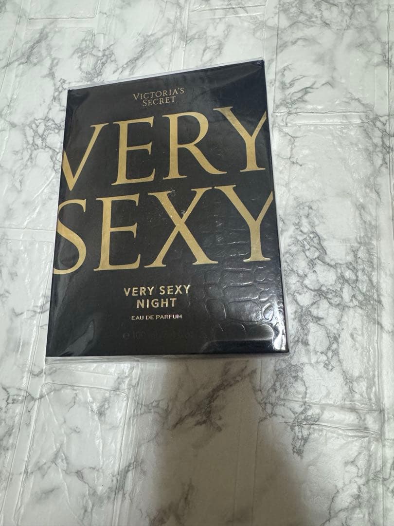 Very Sexy Night オードパルファム100ml