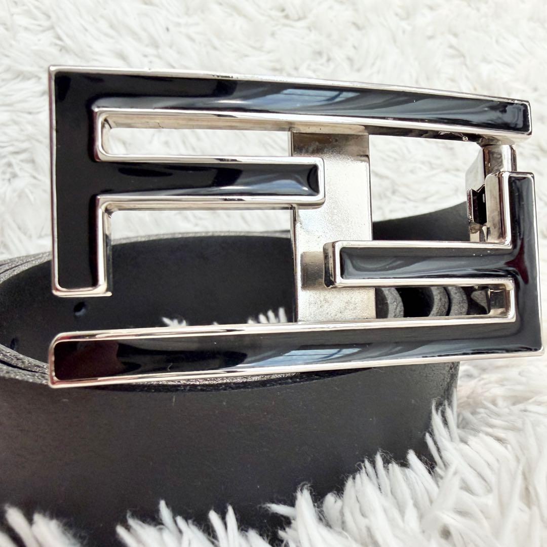 【極美品】フェンディ ベルト ズッカ ロゴ シルバー メンズ レザー ブラック FENDI（フェンディ） ベルト 7C0529 ARCB メンズ レザー スクエア