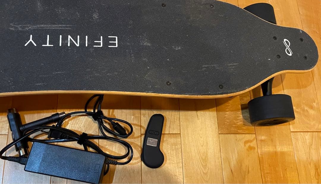 52　EFINITY 1200R デュアルモーター 電動スケートボード