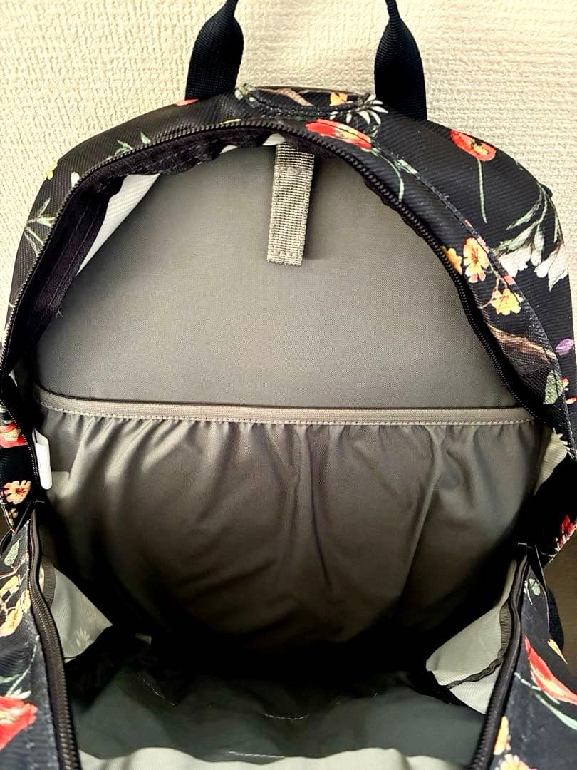 希少】未使用✨ノースフェイス シングルショット 花柄 23L - メルカリ