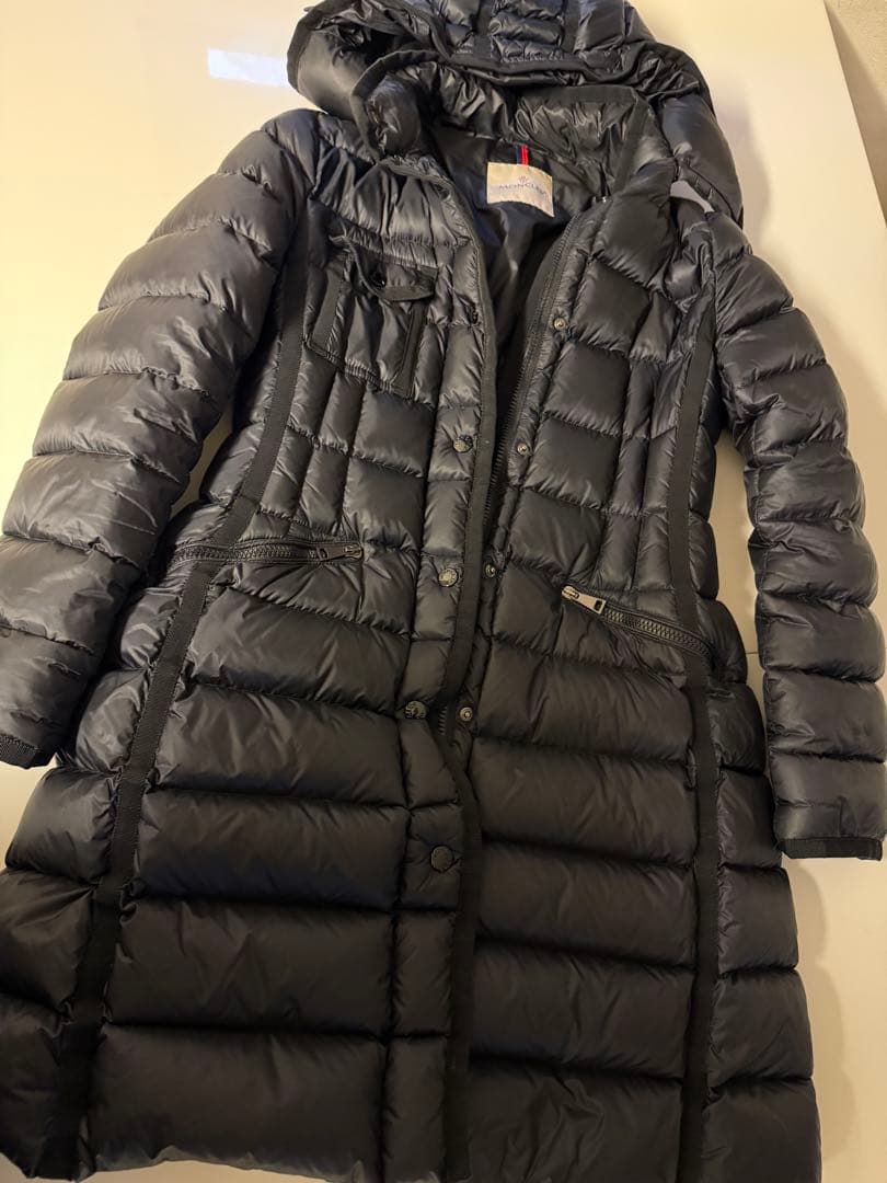 モンクレール エルミンヌダウンコート　ブラック1 M MONCLER（モンクレール） HERMINE エルミンヌ フード付ダウン コート