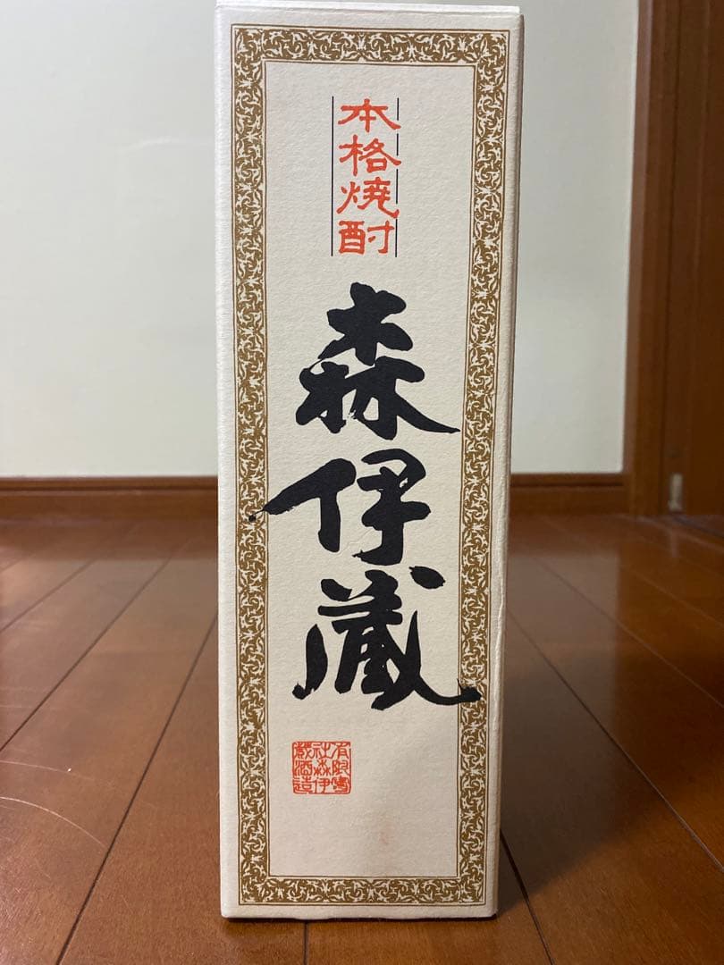本格焼酎　森伊蔵　かめ壺焼酎　さつまいも焼酎 森伊蔵 芋焼酎 かめ壺焼酎 金ラベル 720ml 〈専用化粧箱入り〉 / 森